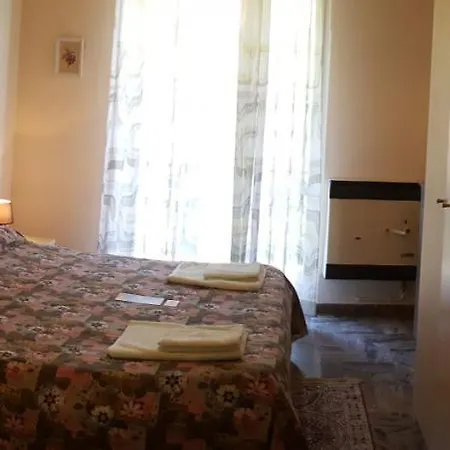Residenza Adalgisa - A Due Passi Da Finalborgo